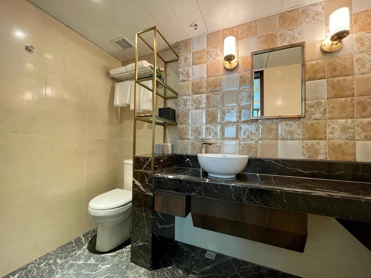 Lander Grand Hotel Hongkong Zewnętrze zdjęcie